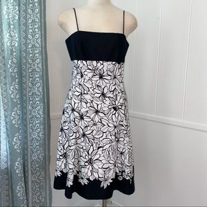 Jones Wear Dress 12 floral black white